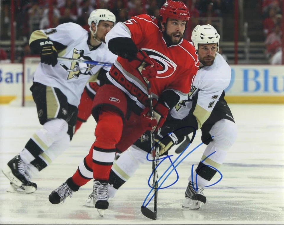 ФОТОГРАФИЯ ТУОМО РУУТУ КАРОЛИНА УРАГАНЫ С АВТОГРАФОМ 8X10 С СЕРТИФИКАТОМ ПОДЛИННОСТИ - Изображение 1 из 1