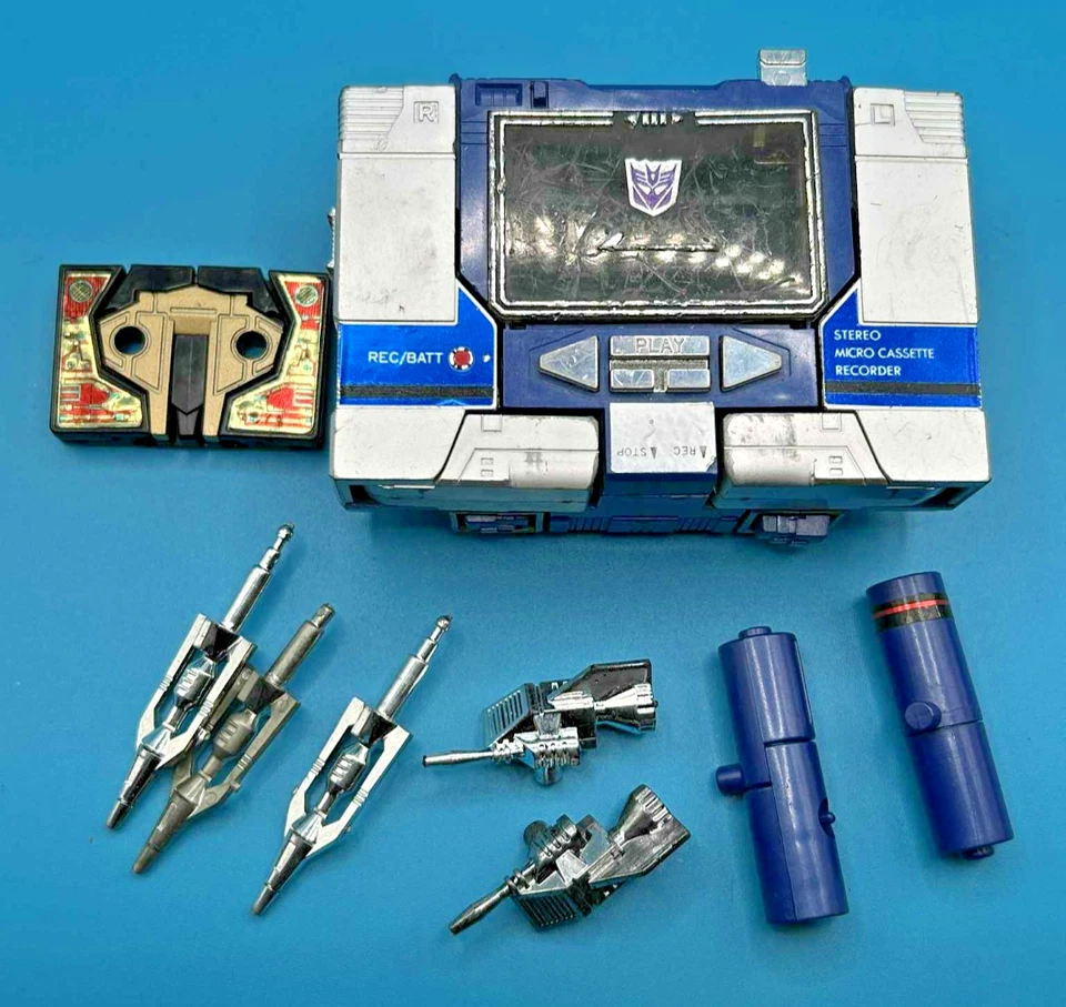 G1 Transformers 1984 Vintage Soundwave Buzzsaw Action Figures Complete Set - Image 1 of 4