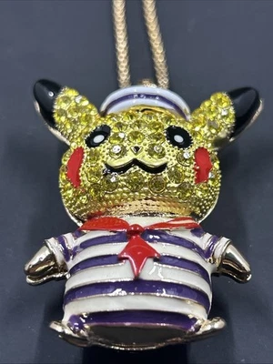 Betsey Johnson necklace sailor Pikachu with gift box and organza bag. GA Foto 1 de 4