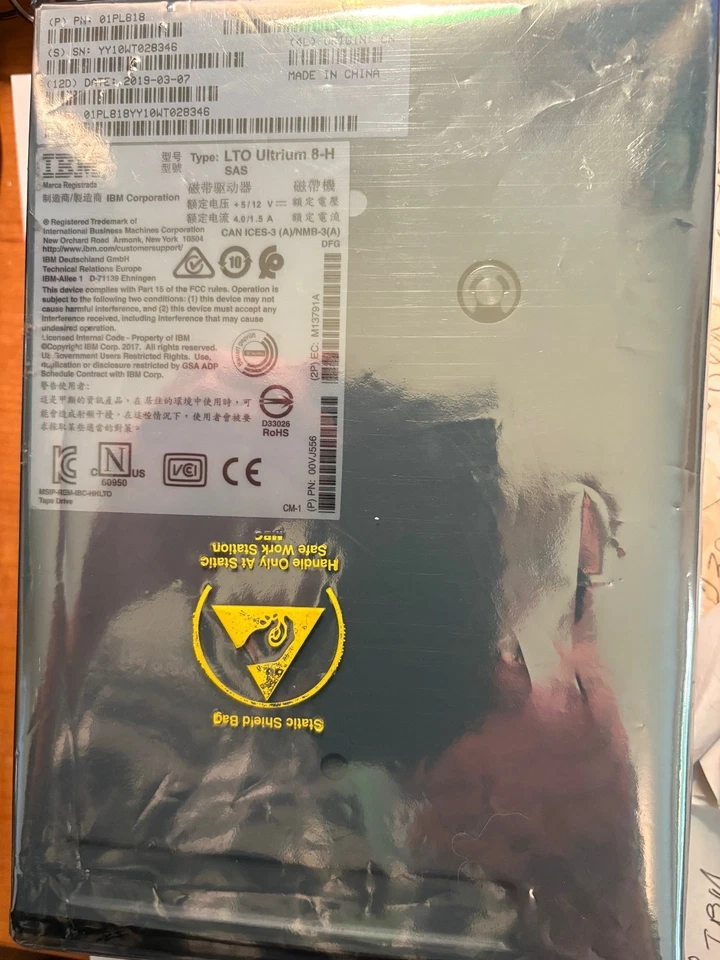 IBM 01PL818 LTO8 HH SAS INTERNAL TAPE DRIVE LTO-8 WITH FRONT BEZEL - Image 1 of 1