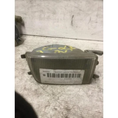 FAROL DESTRO PARA VOLKSWAGEN GOLF 3A SÉRIE -BERL.-CABRIO (92-98) 1.4 BER. 1992 - Imagem 1 de 4