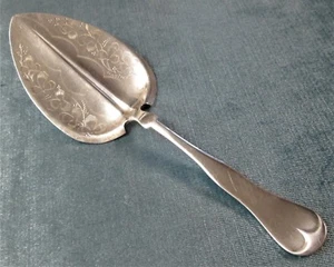 FIDDLE Cake Server Engraved Clover Leaves Rogers Silverplate 1900 No Monogram - Picture 1 of 4