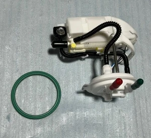 GM OEM 2004-2007 Cadillac CTS Kit de módulo de bomba de combustible sin sensor de nivel de combustible - Imagen 1 de 11