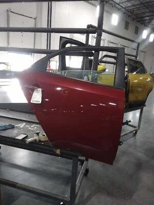 Conjunto de puerta trasera derecha usado lado trasero se adapta a: 2012 Kia Forte Sdn trasero eléctrico R Foto 1 de 4