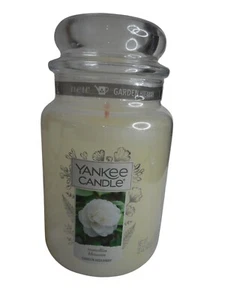 New Yankee Candle Garden Hideaway Camelia Blossom 22 oz Large Jar - Picture 1 of 3