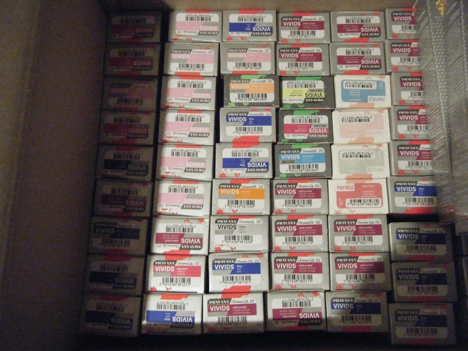 PRAVANA CHROMASILK VÍVIDOS, CRISTALES, NEONES, PASTELES, JOYAS Y METALES COLOR DE PELO Foto 1 de 1