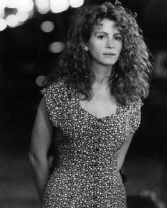 382796 Julia Roberts Sleeng With The Enemy WANDDRUCK POSTER USA - Bild 1 von 7
