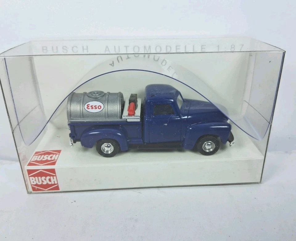 Busch Automodelle Chevrolet Pick-Up Esso 1:87 HO Model 48214 - Image 1 of 4