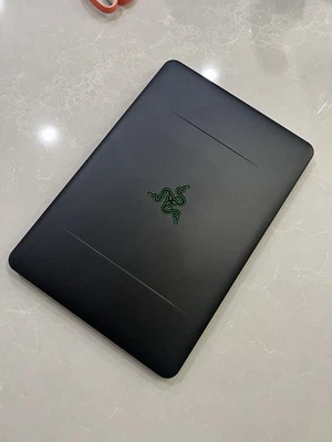 Razer Blade RZ09-0195 14” GTX 1060 Intel i7, 16GB RAM, 256GB SSD - Image 1 of 4