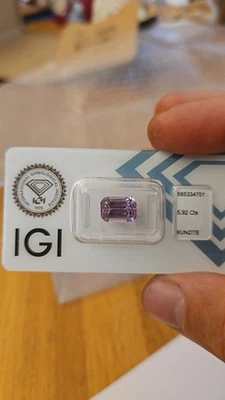 Kunzite naturale rosa 5.92ct IGI - Immagine 1 di 3