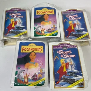 Disney Pocahontas und das Schwert im Stein Figuren. IOP. VERKAUF ALS SET. - Bild 1 von 5