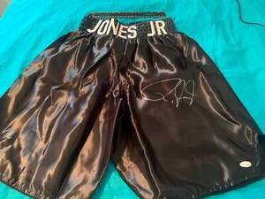 Roy Jones Jr. Signierte schwarze Satin Custom Boxershorts JSA - Bild 1 von 3