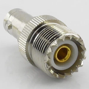 Adaptador de RF BNC hembra a SO239 UHF hembra - Interseries PL259 - Imagen 1 de 5