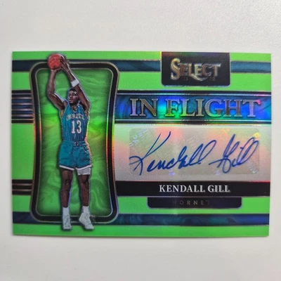 Select 2021 | Kendall Gill IF-KGL | Hornets | En vuelo | Verde neón automático/99 Foto 1 de 2