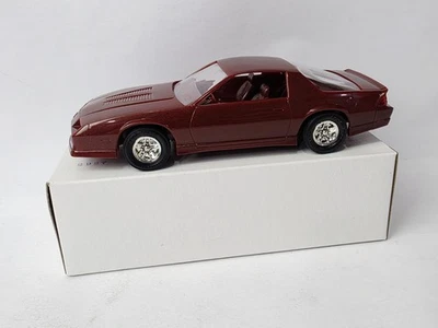 1988 CHEVROLET CAMARO IROC-Z ORANGE PROMO MODEL KIT MINT IN BOX VERY NICE!!! - Image 1 of 4