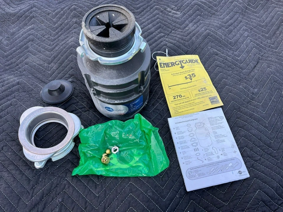 Disparador de residuos de alimentos Insinkeratore modelo bacadora 5-89 5-gl 1/2 HP voltios 120 Hz 60 Foto 1 de 4