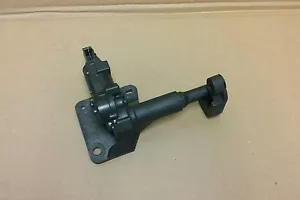 2001-07 Dodge Caravan Town & Country Rear Vent Window Motor Actuator Assembly LH - Picture 1 of 2