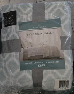 Great Bay Home Velvet  Blanket King 108"x90" NEW - Picture 1 of 2