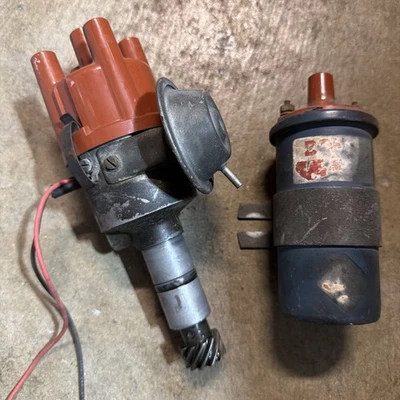 BMW E10 2002 Ignition distributor 02311115072 W/ Bosch Ignition Coil - Image 1 of 4