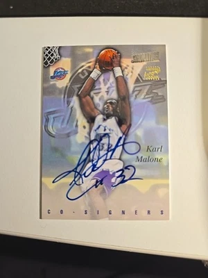 Karl Malone / John Starks 1997 Stadium Club Co-firmantes Doble Automático ¡EN TARJETA! Foto 1 de 4