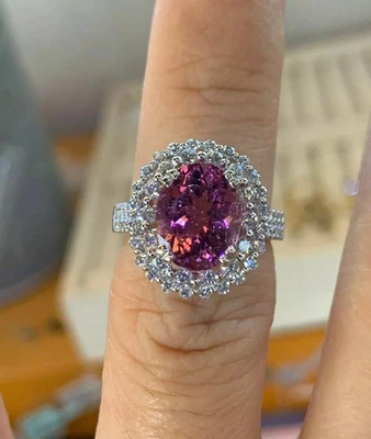 Anillo de compromiso de turmalina creada en laboratorio de corte ovalado de 3 quilates enchapado en oro blanco de 14 k Foto 1 de 3