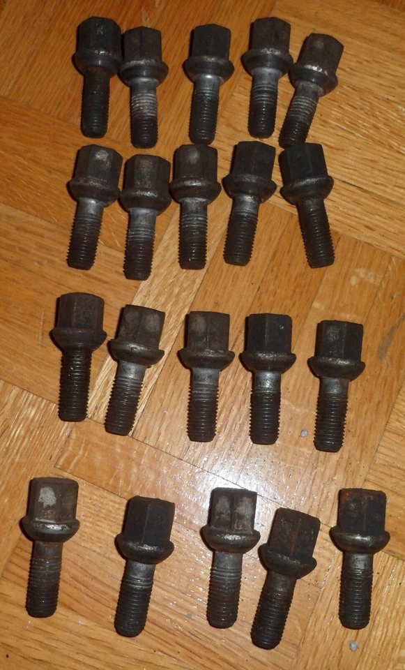 MERCEDES BENZ 车轮凸耳螺栓 450SL 200 200D 220D 220S 230 250 280 20 件 原始设备制造商 — 第 1/4 张图片