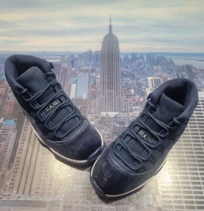 Nike Air Jordan XI 11 Retro Velvet Midnight Navy Womens Size 7 AR0715 441 New - Picture 1 of 7