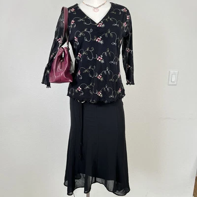 Top de malla Ninety de colección para mujer mangas medias transparentes ribete de lechuga caprichoso años 90” Foto 1 de 4