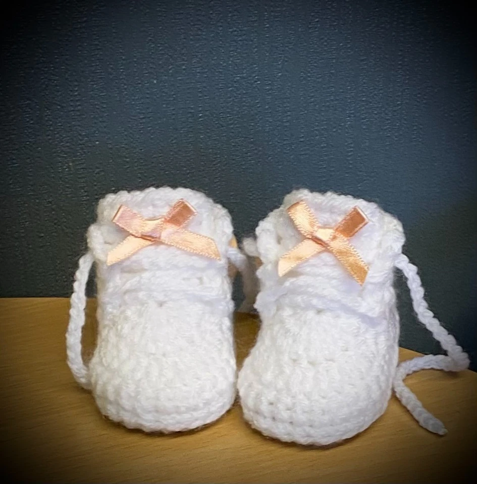 Zapatos de bebé de ganchillo hechos a mano ganchillo lana bebé botines zapatillas Foto 1 de 1