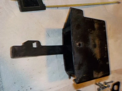 Caja de batería Honda Aero 80 Nh80 OEM con retención 1983 1984 Foto 1 de 4