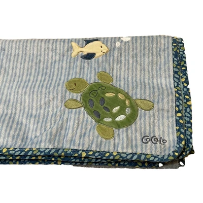 Manta Reversible Bebé Cocalo Terciopelo Azul Verde Pez Tortuga Rayas Algodón Mar Foto 1 de 4