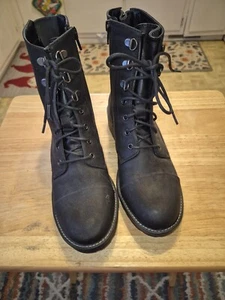 SO Women's Reindeer Lace Up Comfort Combat Mid Boots Black Size 8.5 Wide - Picture 1 of 7