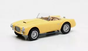 MATRIX SCALE MODELS - SIATA 2085 Motto Spider 1953 yellow - 1/43 - MTX41802-012 - Picture 1 of 4