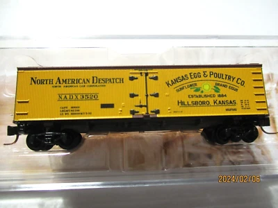 Micro-Trains # 51800862 Kansas Egg & Poultry 40' Wood Reefer, Z-Scale - Image 1 of 4
