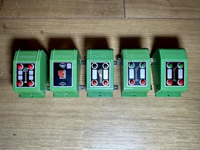 Fleischmann 6927 (X2) + 6920 + 6929 + 6922 Control Desk Momentary Switch - Image 1 of 4