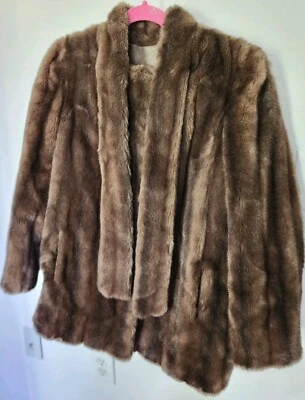 VINTAGE 60’s/70’s Hillmoor Tissavel Faux Fur Coat Size 8 %100 Pile - Image 1 of 4
