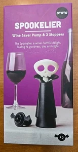 OTOTO Spookelier Wine Saver Pumpe mit 3 Stopfen - Skull & Bat Design - Bild 1 von 4