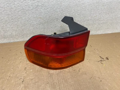 Luz trasera izquierda conductor Honda Odyssey 1999 2000 2001 OEM S0875 DW Foto 1 de 4