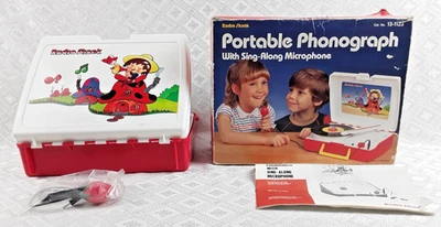 Reproductor de discos fonógrafo portátil Radio Shack de colección con micrófono + discos, ¡FUNCIONA! Foto 1 de 4