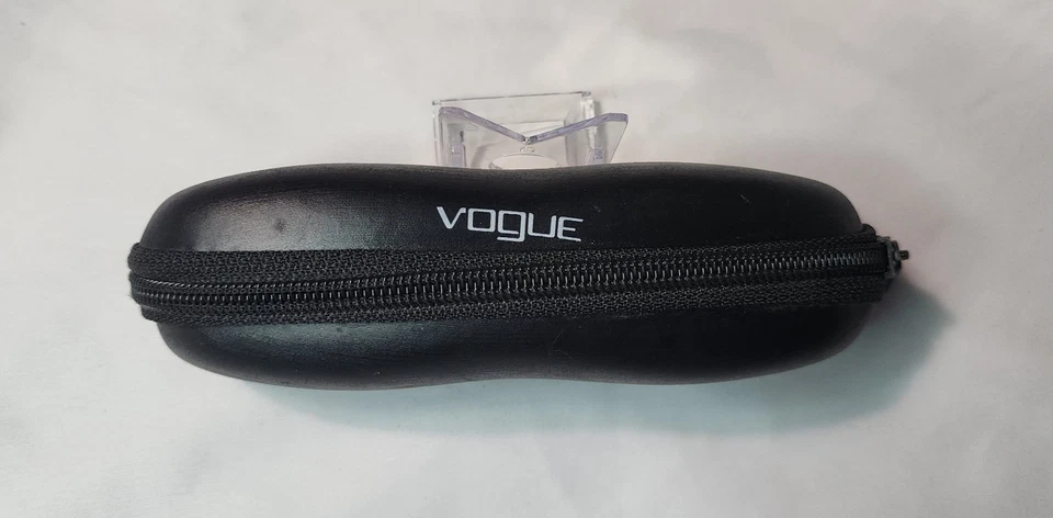 VOGUE Negro Cremallera Dura Almeja Carcasa Gafas Gafas de Sol Estuche - SOLO ESTUCHE Foto 1 de 4