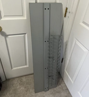 Ikea Jerker Segunda (2ª) Generación Estante Plateado con Organizador de Cables Foto 1 de 4