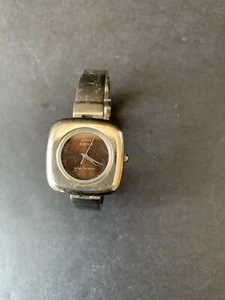 Reloj pulsera ANNE KLEIN II tono plata cuarzo resistente al agua 100 pies usado en excelente estado - Imagen 1 de 8