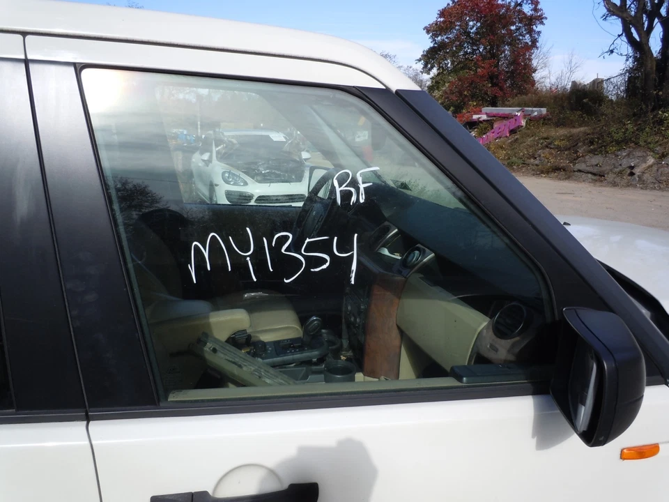 2005-2009 Land Rover LR3 Front Door Window Glass Passenger Right OEM - Image 1 of 1