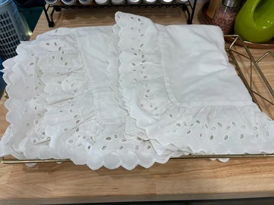 2 fundas de almohada blancas con volantes King mezcla de algodón Shabby Cottage Foto 1 de 4