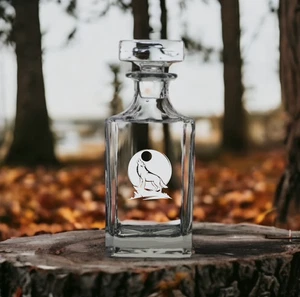 Wolf Howl Decanter 26 Oz Bourbon Whiskey Premium Glass Personalize Gift NEW - Picture 1 of 9