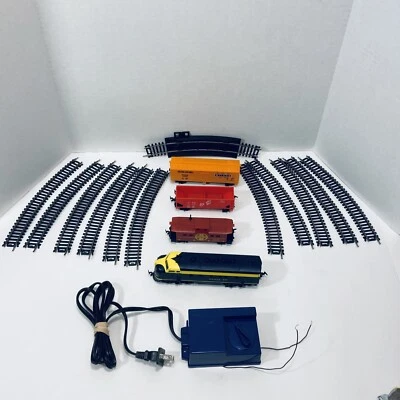 Life-Like HO Scale Electric Train Set Locomotive, Cars, Tracks, Cars 17 Piece - Image 1 of 4