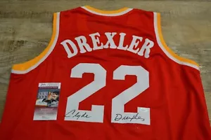 CLYDE DREXLER Autographed Auto Jersey Houston Rockets Home Red JSA COA - Picture 1 of 1