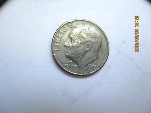 1992 D ROOSEVELT DIME- ERROR ON EDGE A CLIPPED PLANCET & ON EDGE - Picture 1 of 3