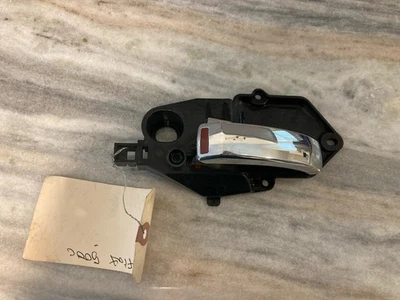 Manija interior de la puerta del conductor izquierdo Fiat 500 LH 2012-2017 FABRICANTE DE EQUIPOS ORIGINALES Foto 1 de 3