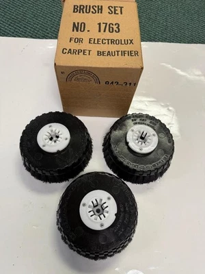 GENUINE ELECTROLUX B-8 CARPET CLEANER SOFT BRISTLE SPIN BRUSHES*SET OF 3 VINTAGE - Image 1 of 2